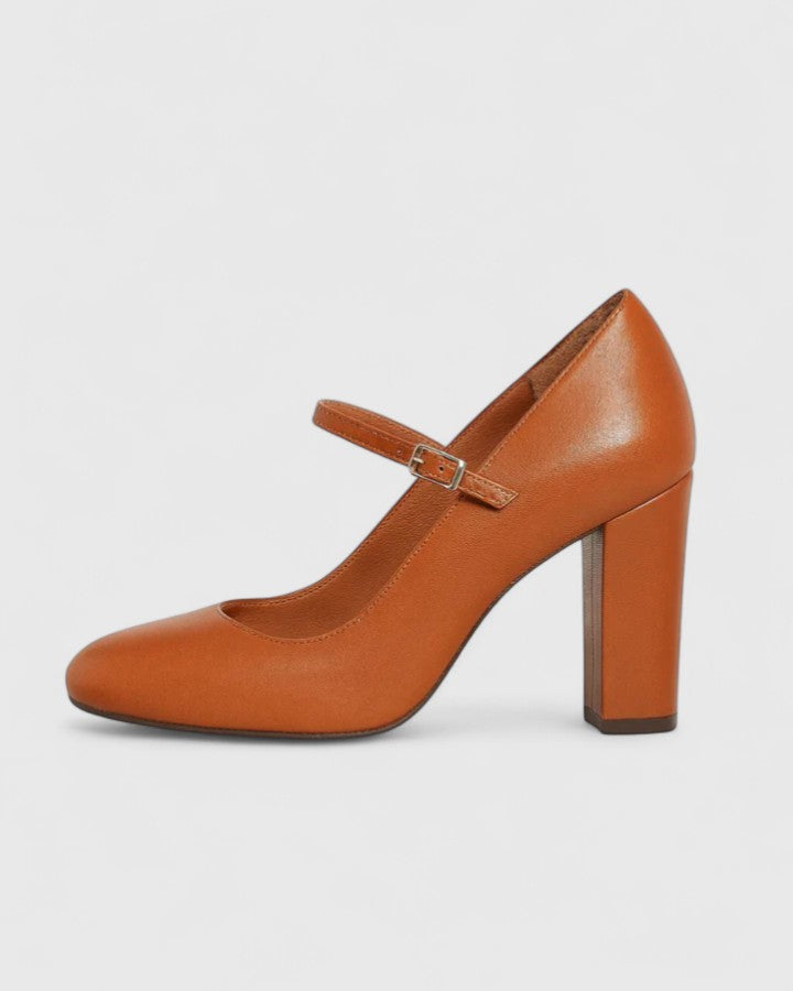 Gunillaina | Eleganta Pumps med Blockklack och Ankelrem