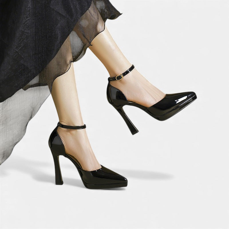 Majia | Moderna Läderpumps med Ankelspänne