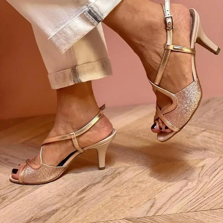 Birgittaa | Moderna Sandaletter med Blockklack och Ankelrem