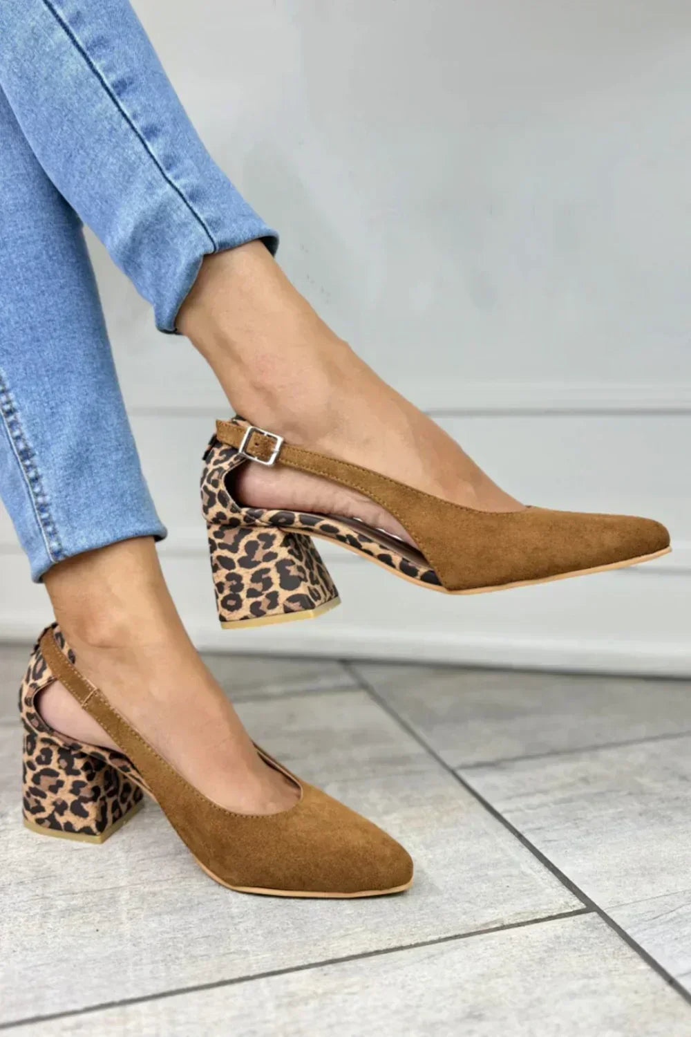 Sveaa | Slingbacks med Spetsig Tå och Klack