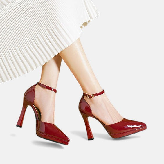 Majia | Moderna Läderpumps med Ankelspänne