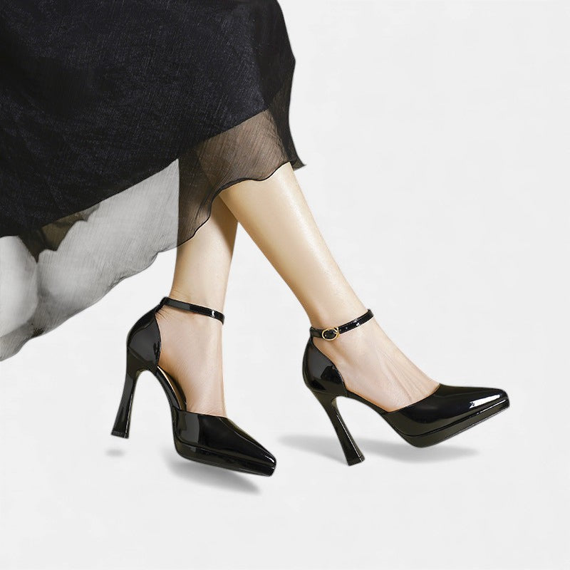 Majia | Moderna Läderpumps med Ankelspänne
