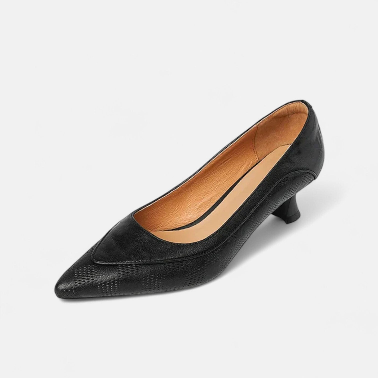 Sofiaa | Klassiska Läderpumps med Graverad Textur och Kitten Heel