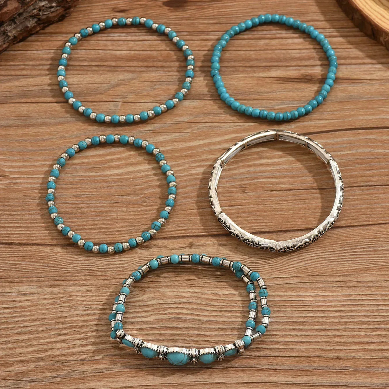 Boho armband med turkosa pärlor